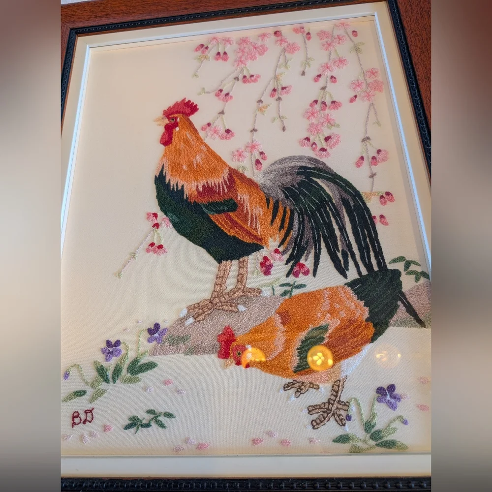 2/90$ Vintage Hand Stitched Crewel Embroidery Rooster with Brown Frame - Picture 6 of 10
